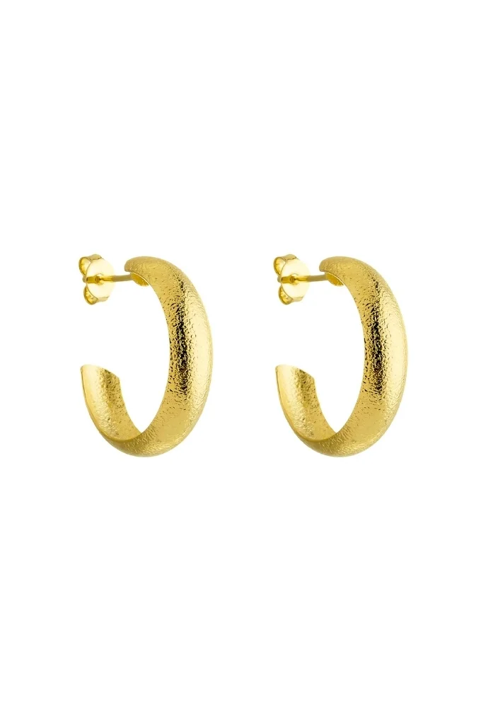 BRINCO SEMIJOIA DE ARGOLA ABAULADA TEXTURIZADA NO OURO